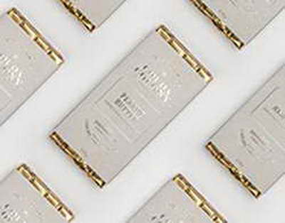 'Жена капитана сборной Англии'. Дэвид Бекхэм опубликовал ранее неизвестные фото и видео с Викторией Бекхэм в честь её 50-летия